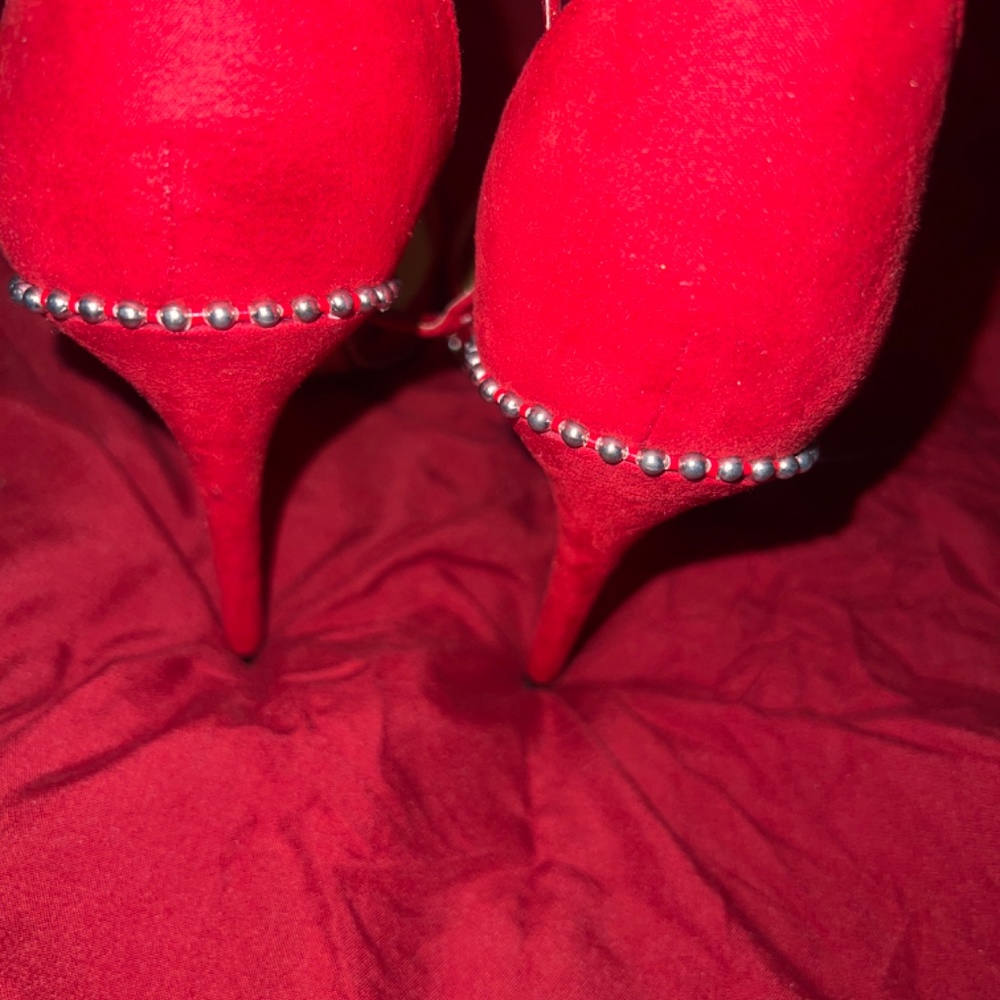 Shoes - Picture 2 of 3